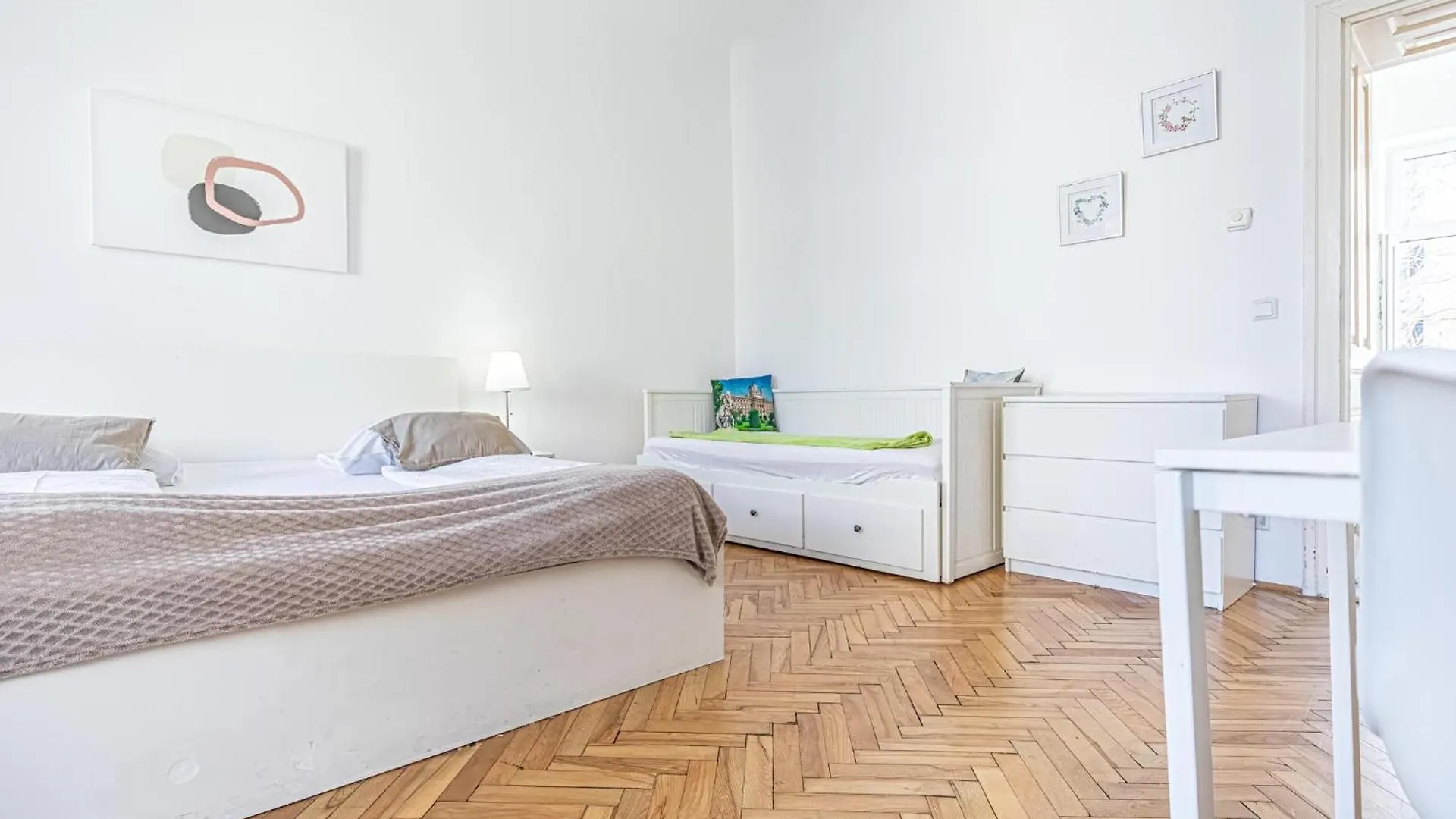 Stylish & Comfy 2Br Apt Great For Longstays 0*, Vienne Autriche